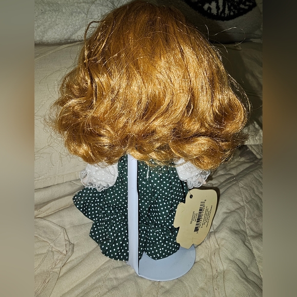 Precious moments doll - Picture 2 of 5